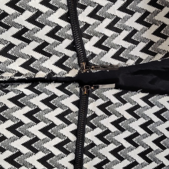 Jones Studio Black and White Patterned Blazer, Size 18W - Picture 4 of 7